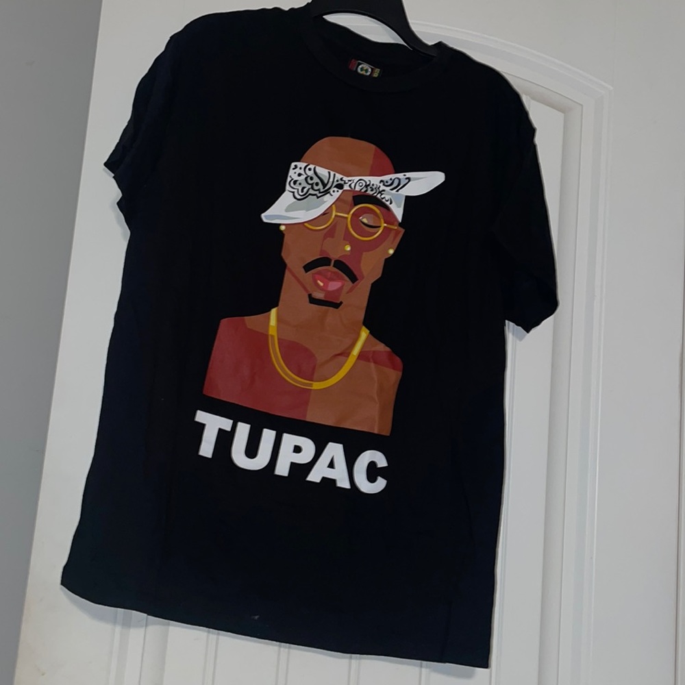 Tupac t-shirt